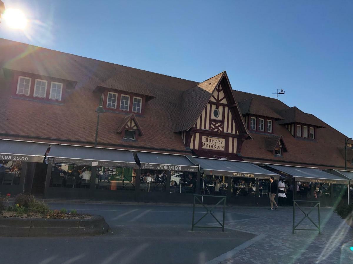 L'Etoile De Trouville Bagian luar foto