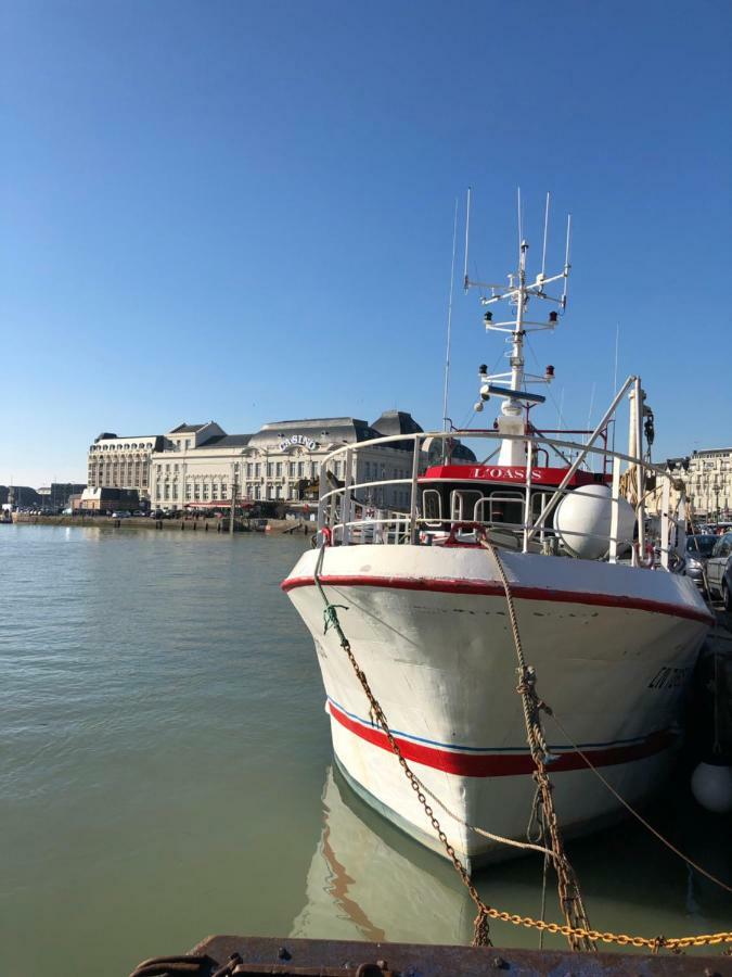 L'Etoile De Trouville Bagian luar foto