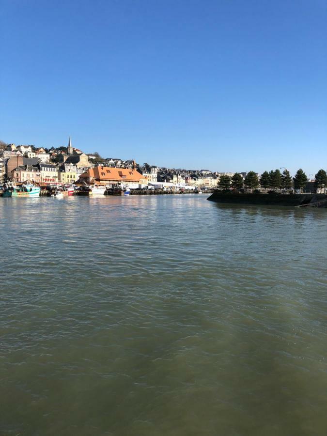 L'Etoile De Trouville Bagian luar foto